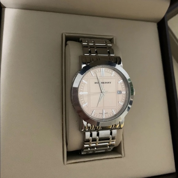 Burberry stainless steel watch for men - Picture 5 of 6